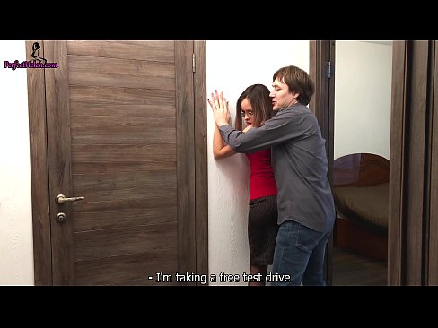 ❤️ Onye na-ahụ maka sexy na-akụ ọtụ ya n'ụzọ anụ ahụ mgbe ọ na-ere ụlọ ya - Krempai ❤️  na porn% ig.xlxxporno.ru%  ❌❤